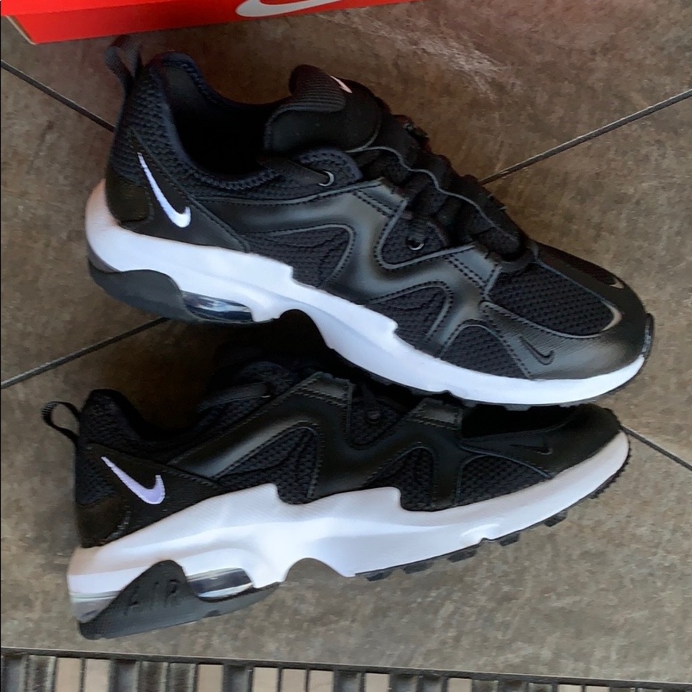 Nike Air Max Graviton Women's - Picture 5 of 16